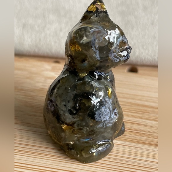 Natural Labradorite Cat With Gold Flakes – Approx. 2” Handmade Crystal Sculpture - Picture 6 of 10